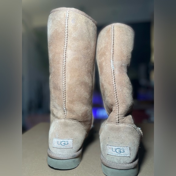 UGG classic tall boots - Picture 5 of 11